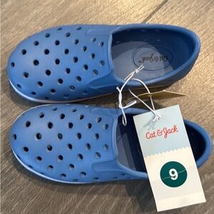 NWT cat and jack toddler water shoes